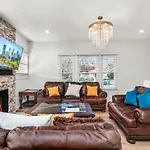 Bold Bright 4Br3.5Full Baths Near Riverwalk Dtown