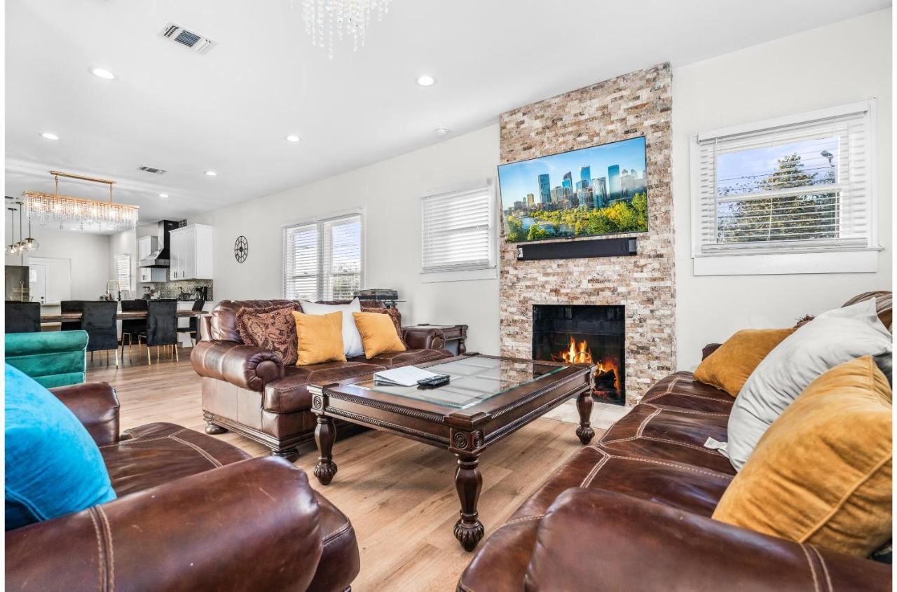 Bold Bright 4br3.5full Baths Near Riverwalk Dtown * San Antonio